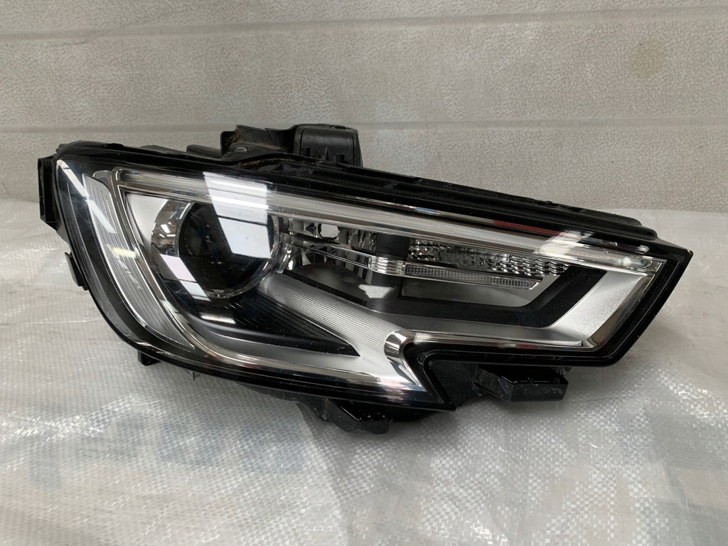 audi a3 8v0 lift der.. faro xénon (#)