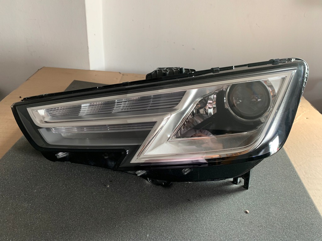 audi a4 b9 izq. faro xénon   (#)