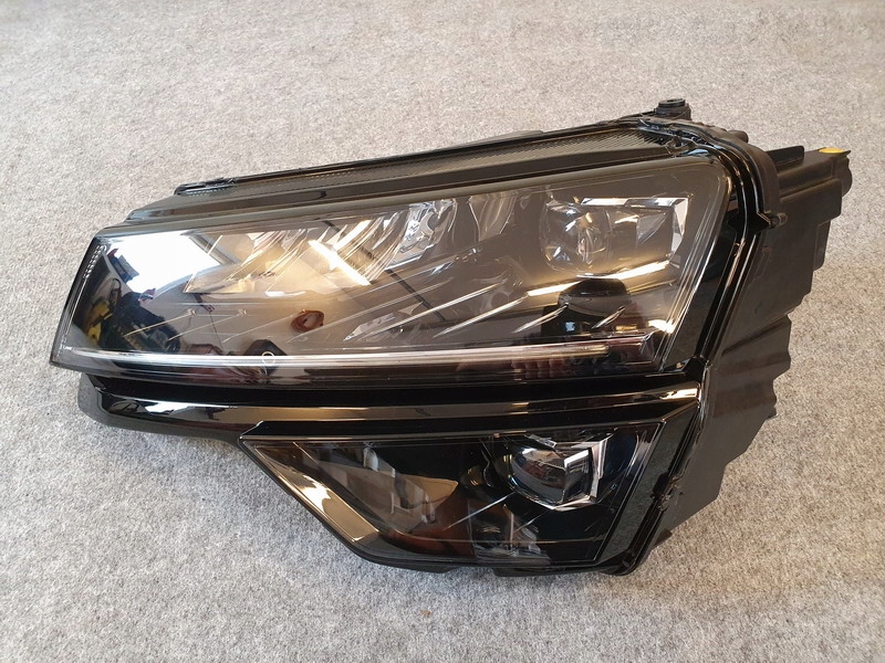 skoda karoq 57b941015b faro full led izq. original (#)