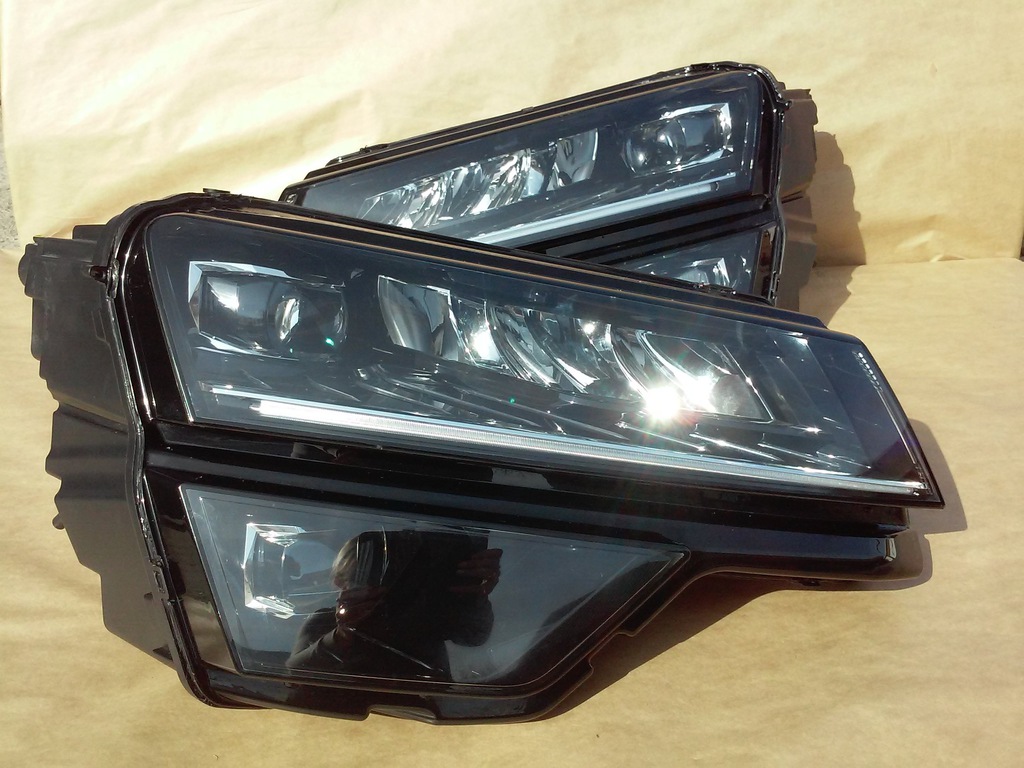 skoda karoq full led izq. der.. faro  (#)