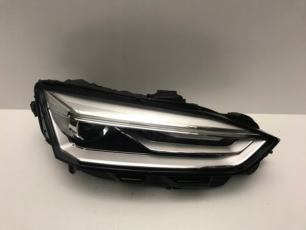 audi a5 bi xénon 8w6941006c der.. faro  (#)