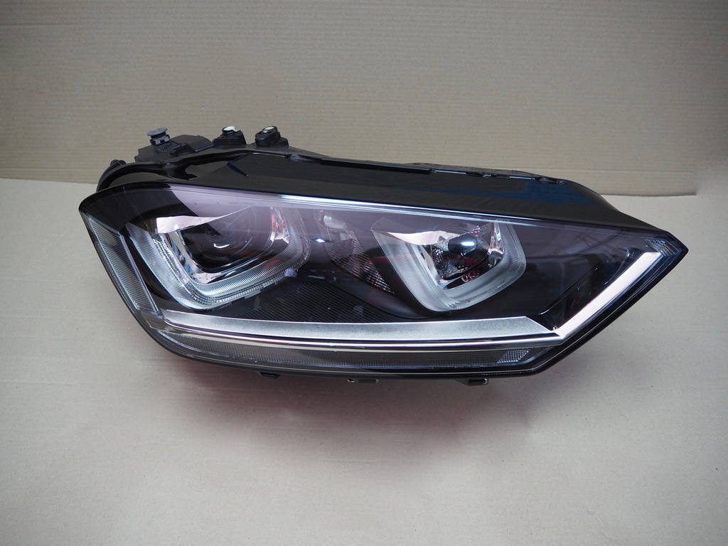 vw golf sportsvan faro der.. xénon 517941034b (#)