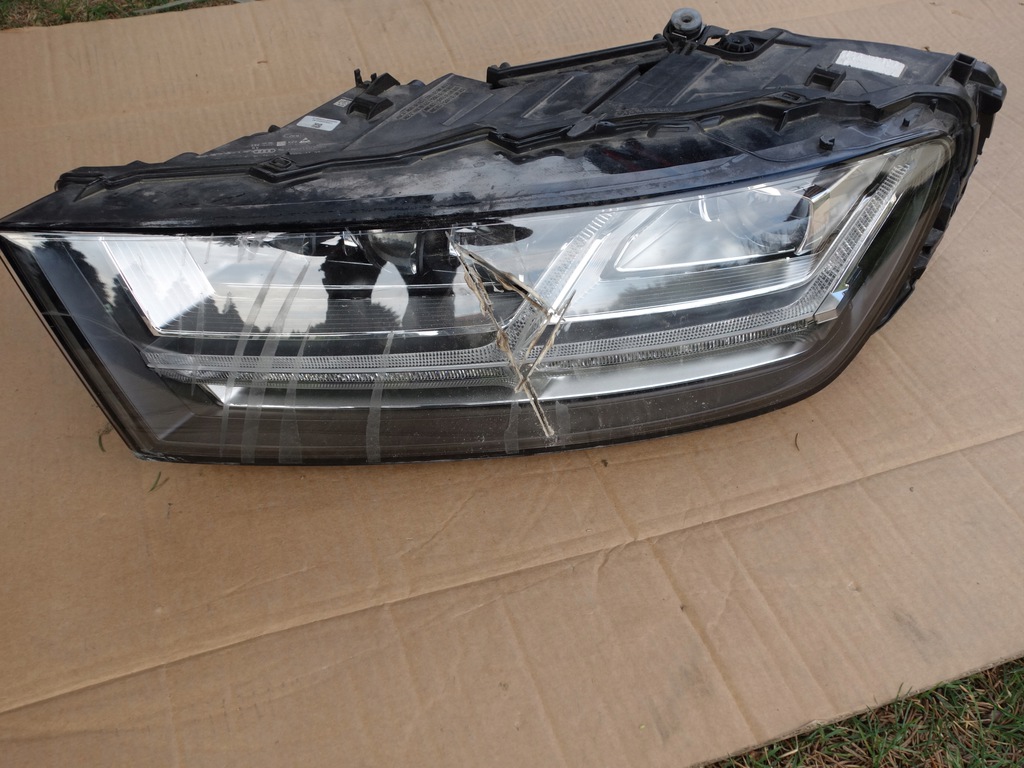  faro full led audi q7 sq7 4m0941035   (#)