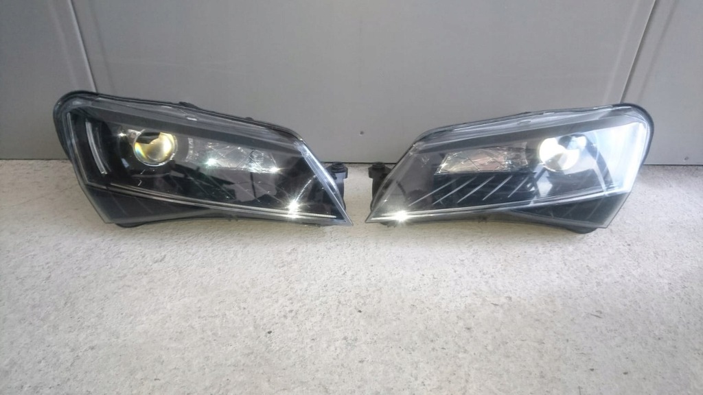  faro izq. der.. superb iii 3v1941015b 3v1941016b (#)