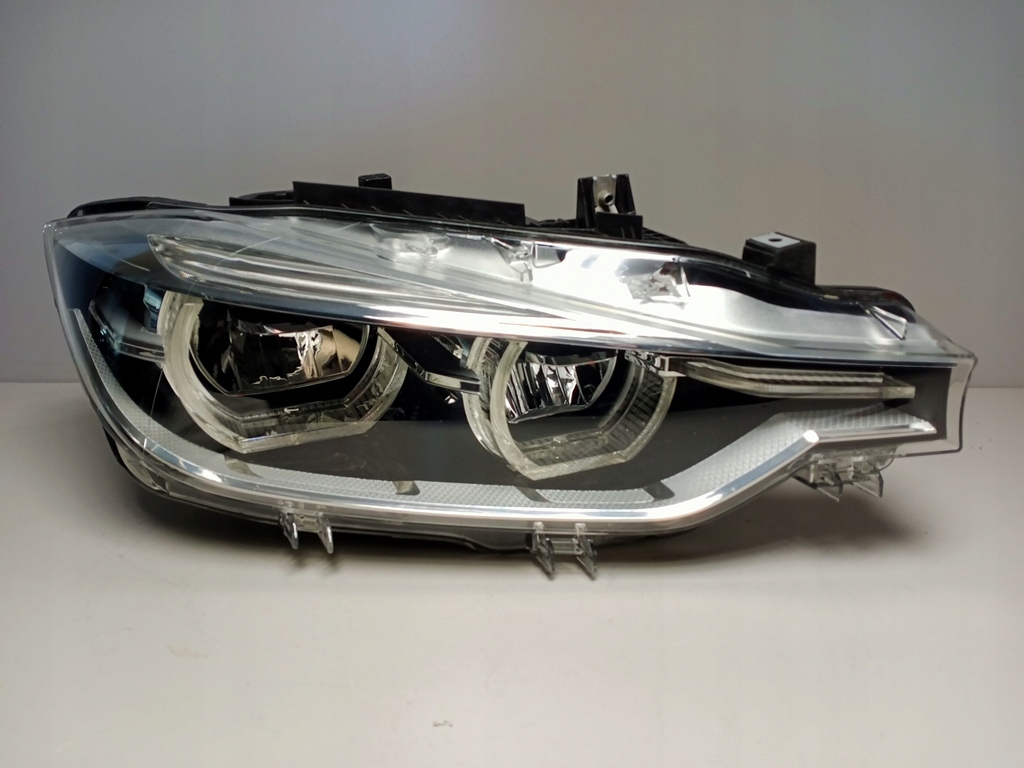 bmw 3 f30 f31 lift faro der.. full led 8738712 02 (#)