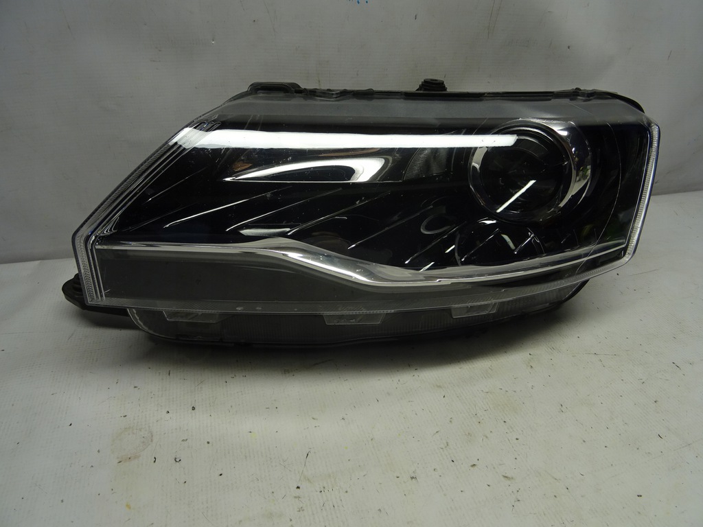 skoda rapid faro xénon izq. 5jb941015c (#)