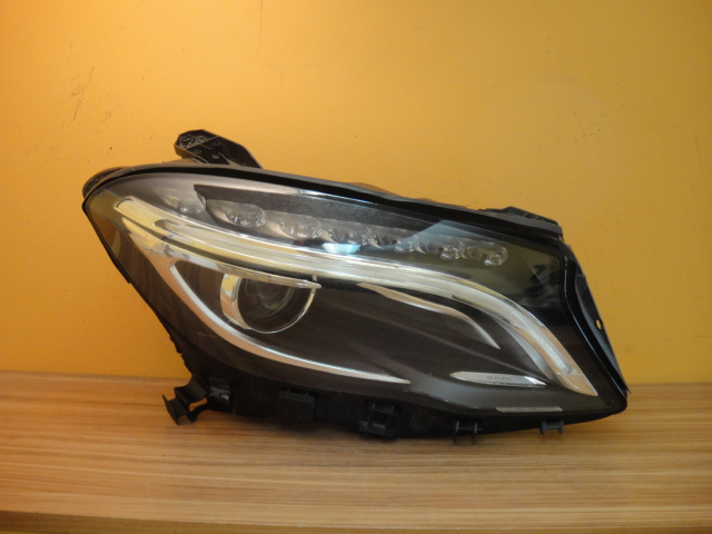 mercedes gla w156 faro der.. bi xénon '16 europa (#)