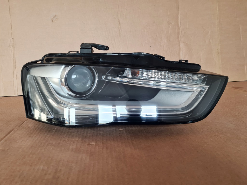 audi a4 lift bi xenon faro der.. 8k0941044c (#)