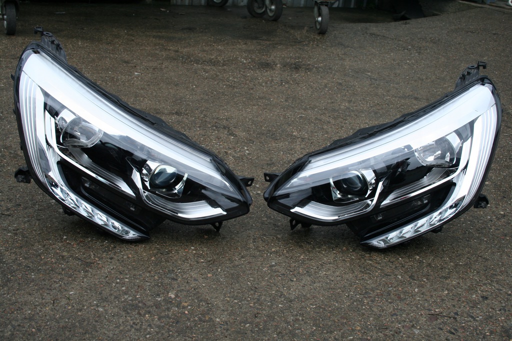 megane 4 estandar led der..  izq.  (#)