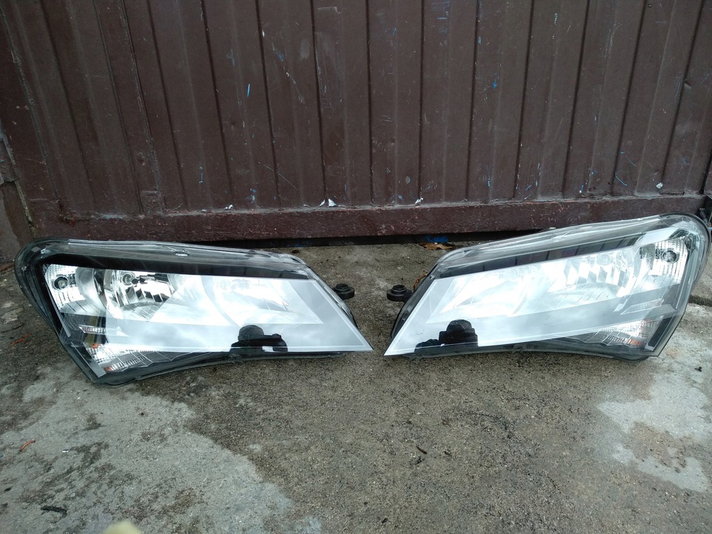  faro der.. izq. estandar h7 skoda superb iii 3 3v1 (#)