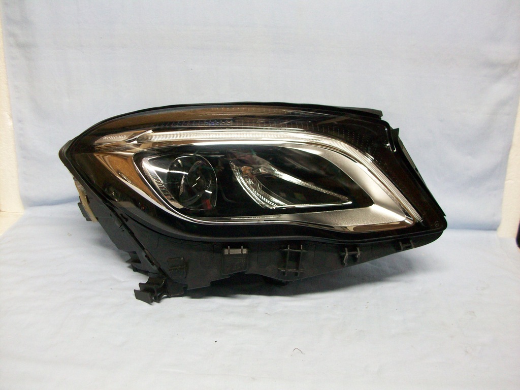 der.. mercedes gla w156 lift full led europa (#)