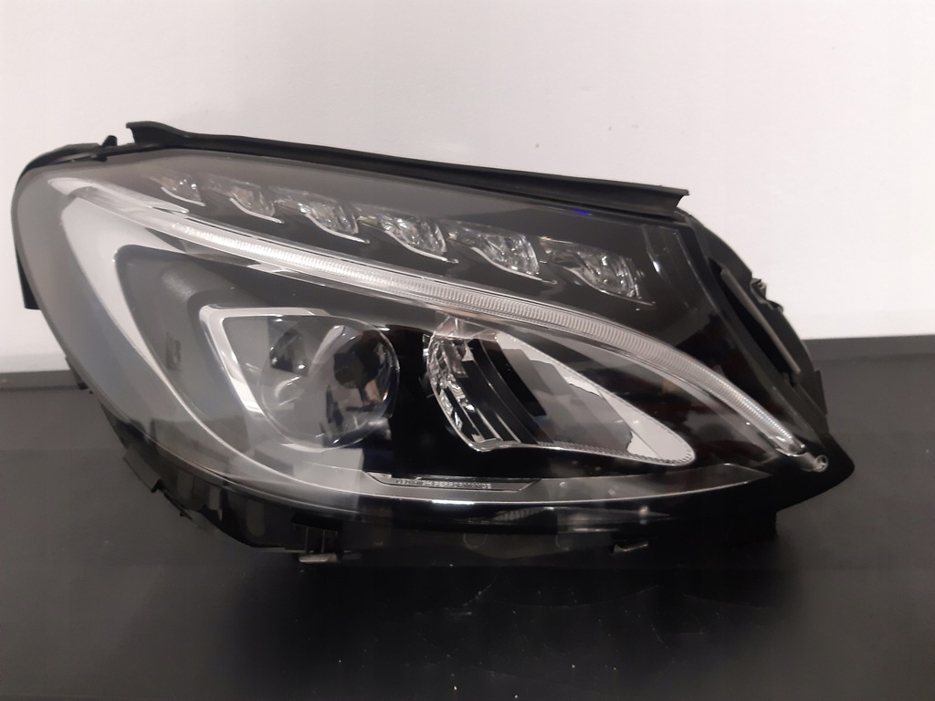 mercedes c clase w205 full led der.. a205 820 3761 (#)