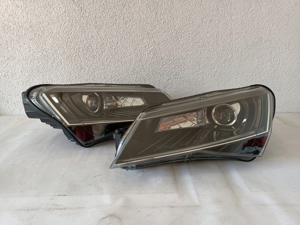 skoda superb 3 faro der.. izq. xénon led 15 19 (#)