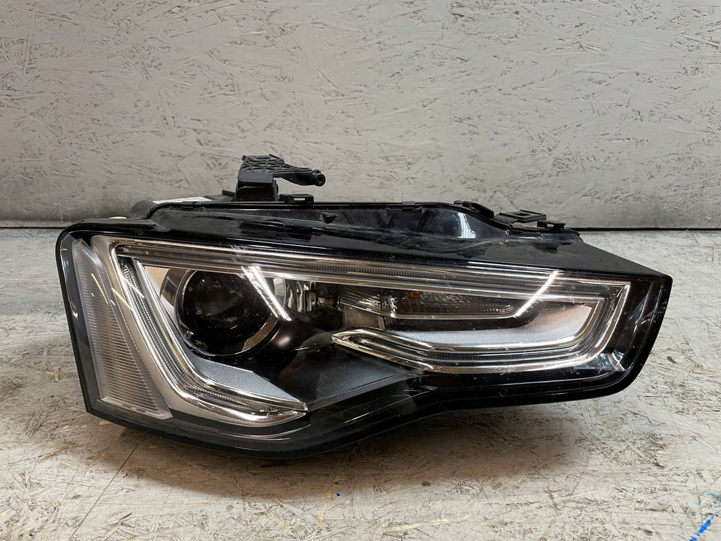  faro der.. audi a5 8t0 lift xénon (#)
