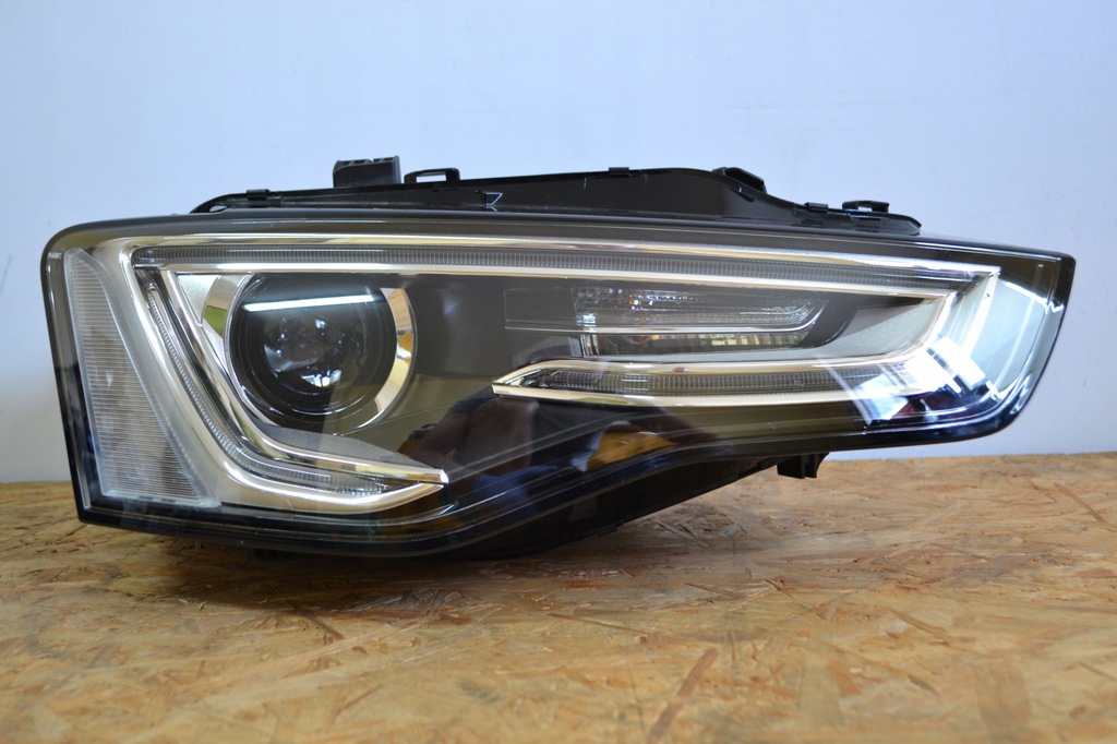  faro delantero der.. audi a5 rs5 lift 8t0941006 (#)