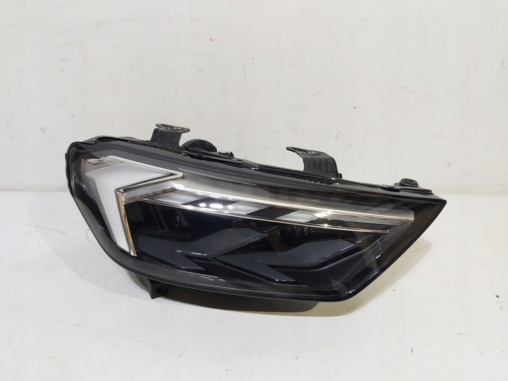  faro delantero der.. audi a1 82a entero (#)