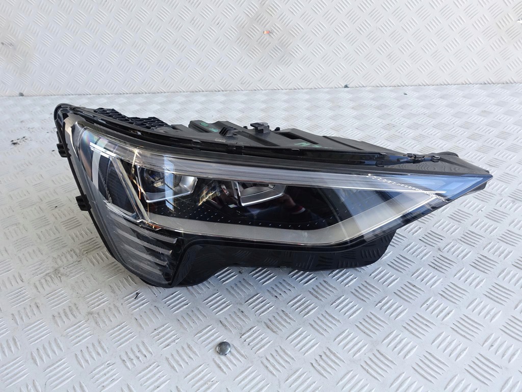 audi e tron 4ke full led der.. faro eu delantero (#)