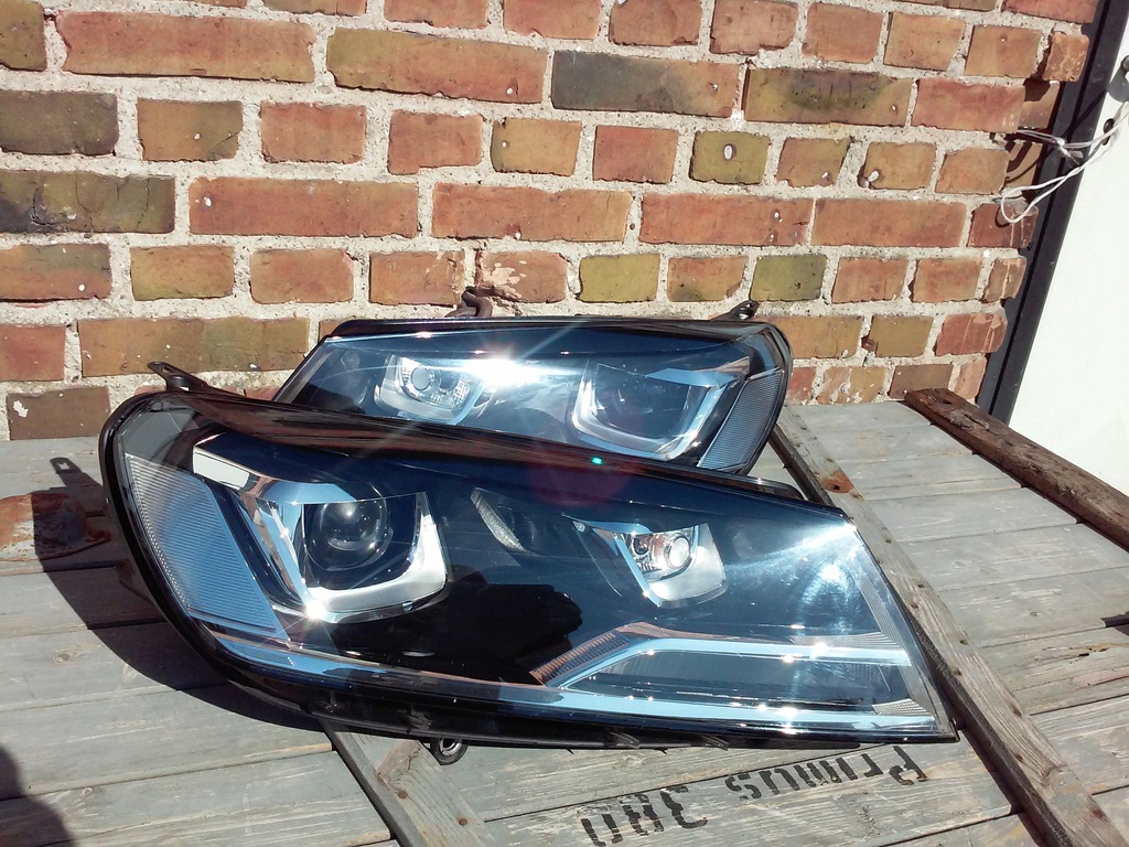 vw touareg 7p lift sin leda izq. der.. faro  (#)