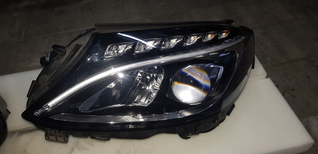  faro izq. mercedes c clase w2059062504 (#)