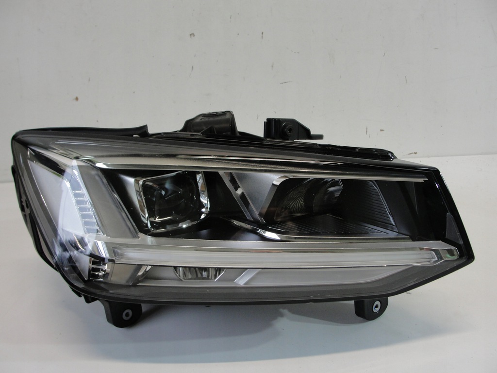  faro delantero der.. audi q2 full led 81a941034 (#)