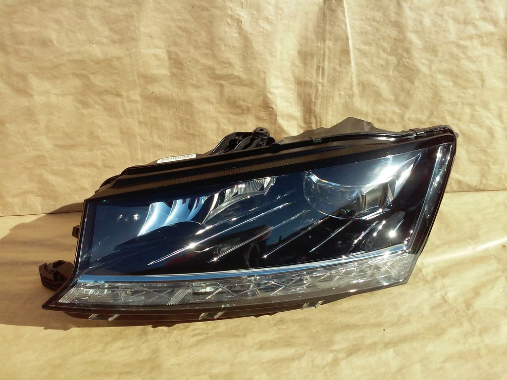 skoda fabia full led 6u1941015e faro  (#)