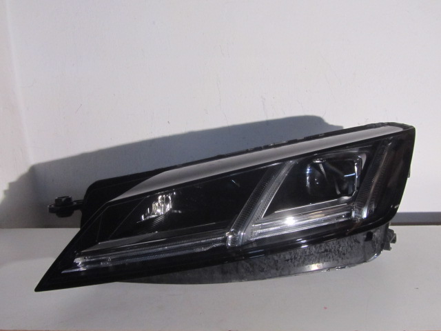 audi tt 8s0941035b matix full led izq. (#)