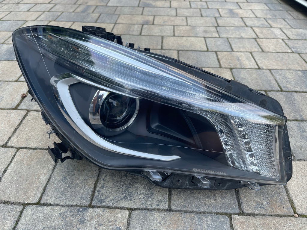 mercedes cla 117 a1179065200 bi xenon faro der.. (#)