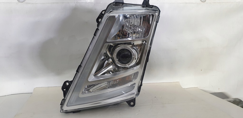 volvo fh4 xénon led compl faro izq.  nuevo  (#)
