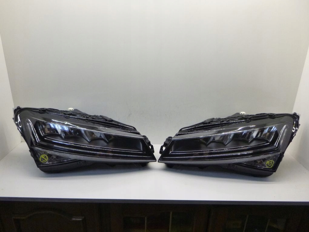 skoda superb lift iii 3v0 3v1 full led izq. der.. (#)