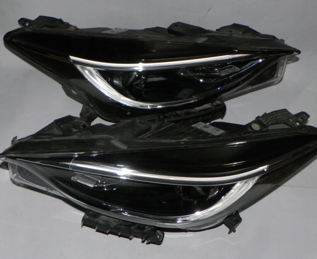 infiniti q30 qx30 faro led der.. 90070679 (#)