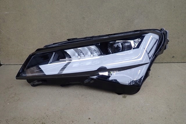  faro izq. skoda superb 3 iii lift 3v full led 19 (#)