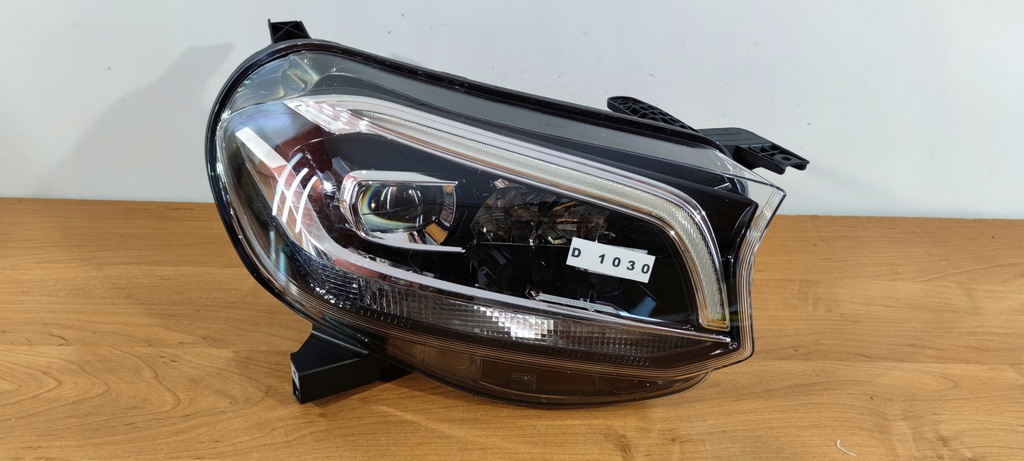 der.. faro delantero full led x clase w470 (#)