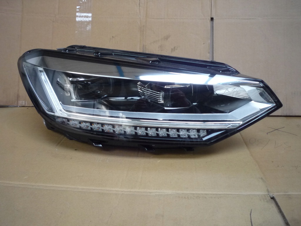 vw touran lift 5tb 15 full led der.. faro  (#)