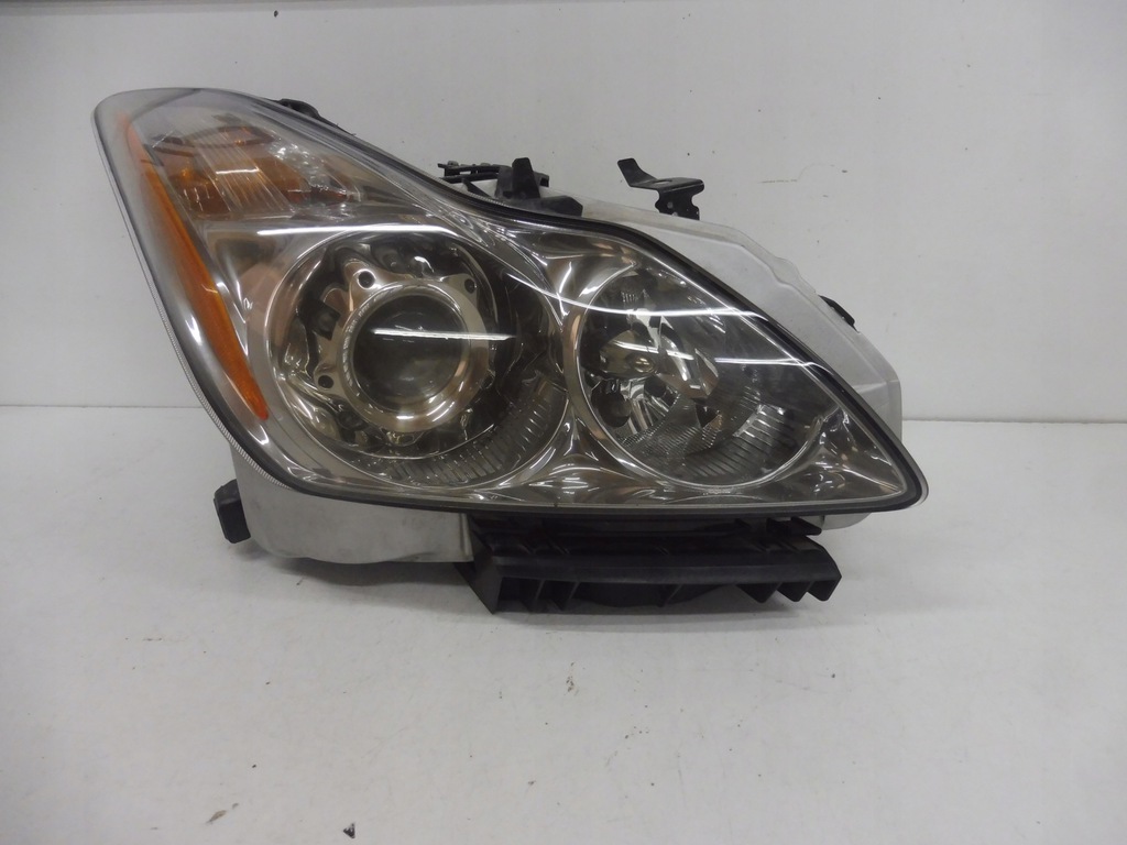 infiniti g35 g37 faro der.. xénon (#)