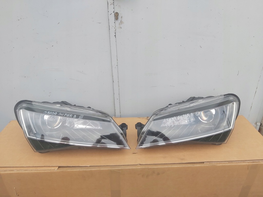 skoda super b iii faro der.. izq. delantero xénon led (#)