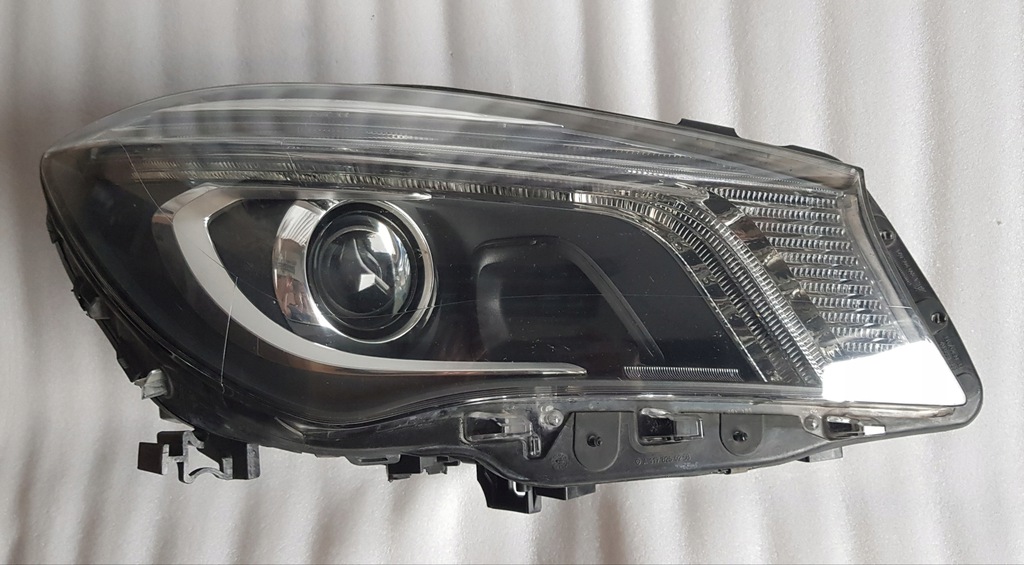mercedes cla 117 a1179066400 der.. xénon led (#)