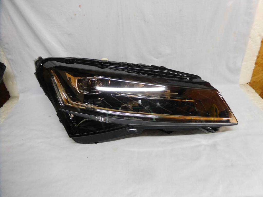 der.. skoda superb 3v1 lift full led europ (#)