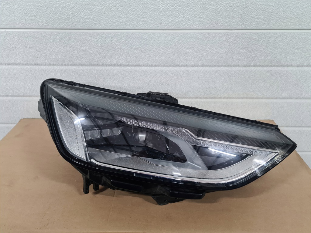 audi a4 lift faro der.. led 8w0941012 (#)