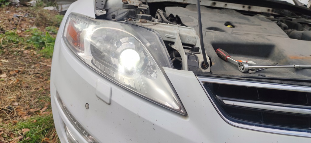 mondeo mk4 lift faro der.. delantero bi xenon europa (#)