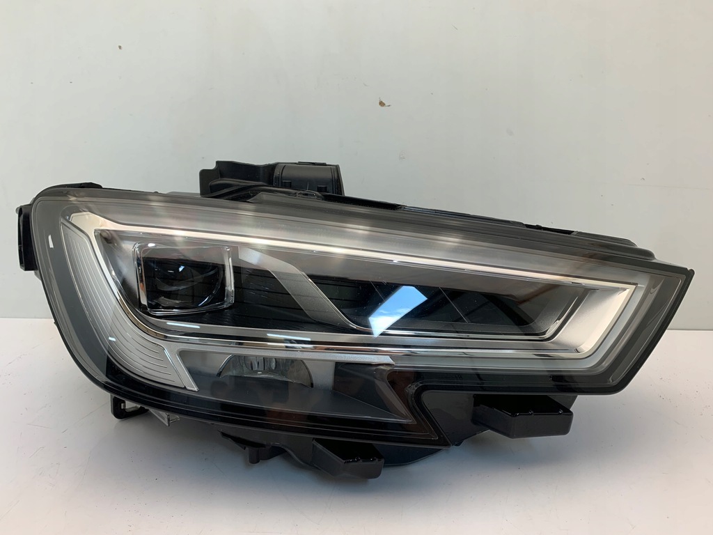 audi a3 8v0 lift faro delantero der.. full led matrix (#)
