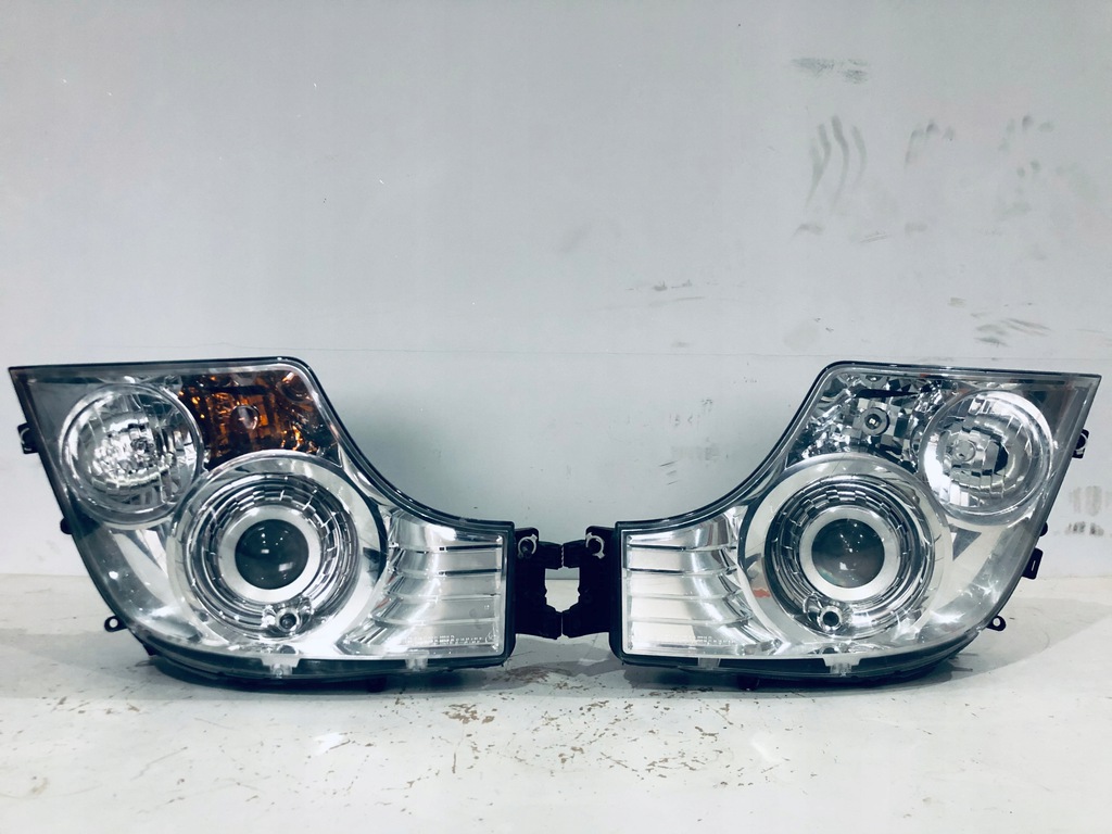  faro der.. izq. mercedes actros mp4 w960 bi xénon (#)