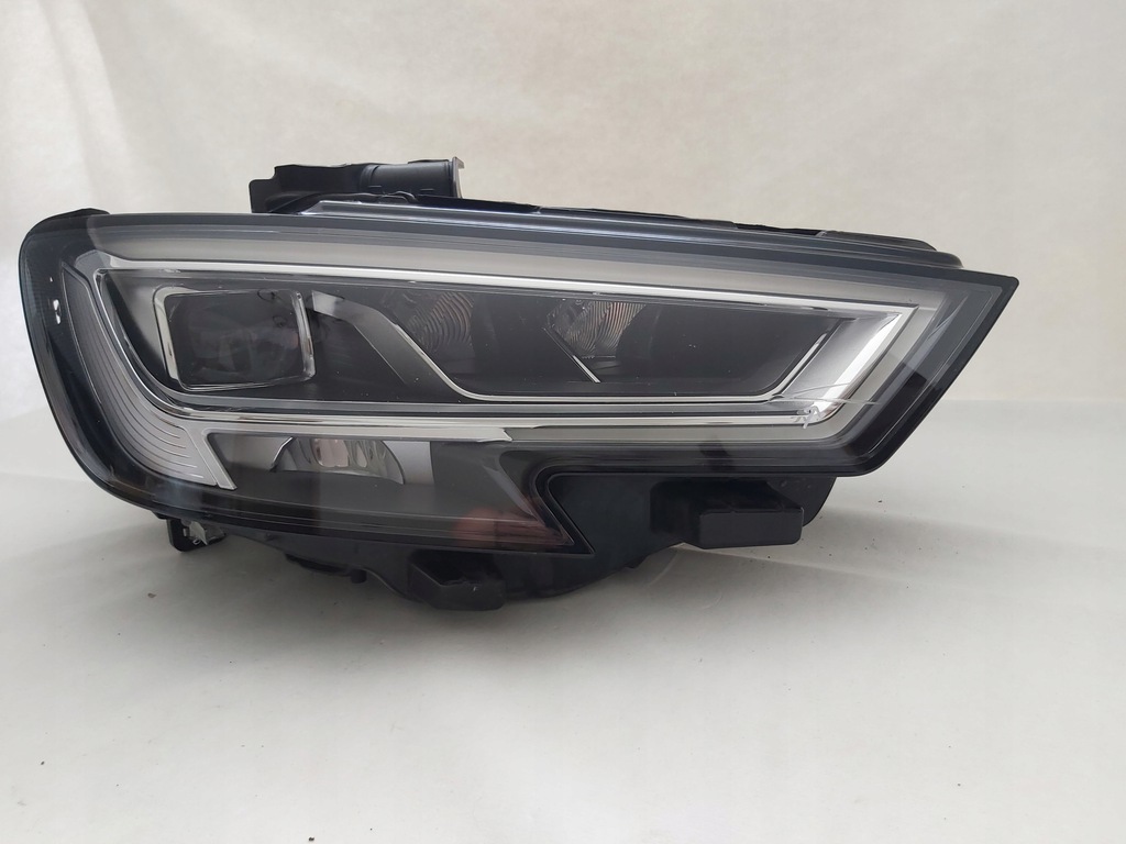 audi a3 8v0 lift faro der.. full led 8v0941034c (#)