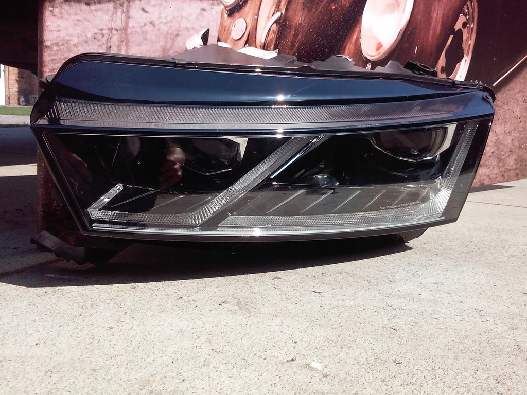 skoda octavia 5e4 941 015a izq. kompletana faro  (#)