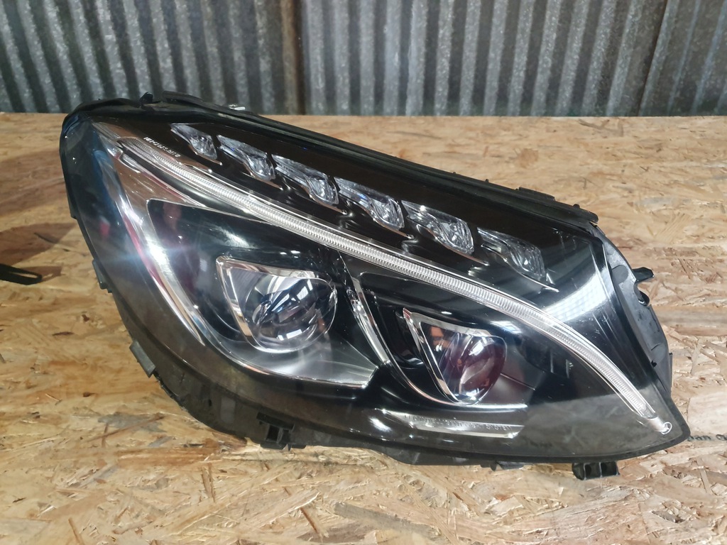 faro der.. delantero mercedes c clase w 205 ils (#)