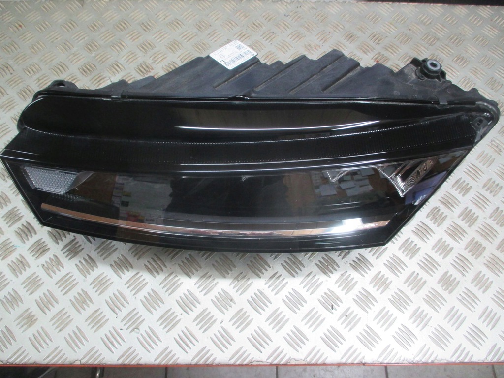  faro izq. led crystal skoda octavia iv 2019r > (#)