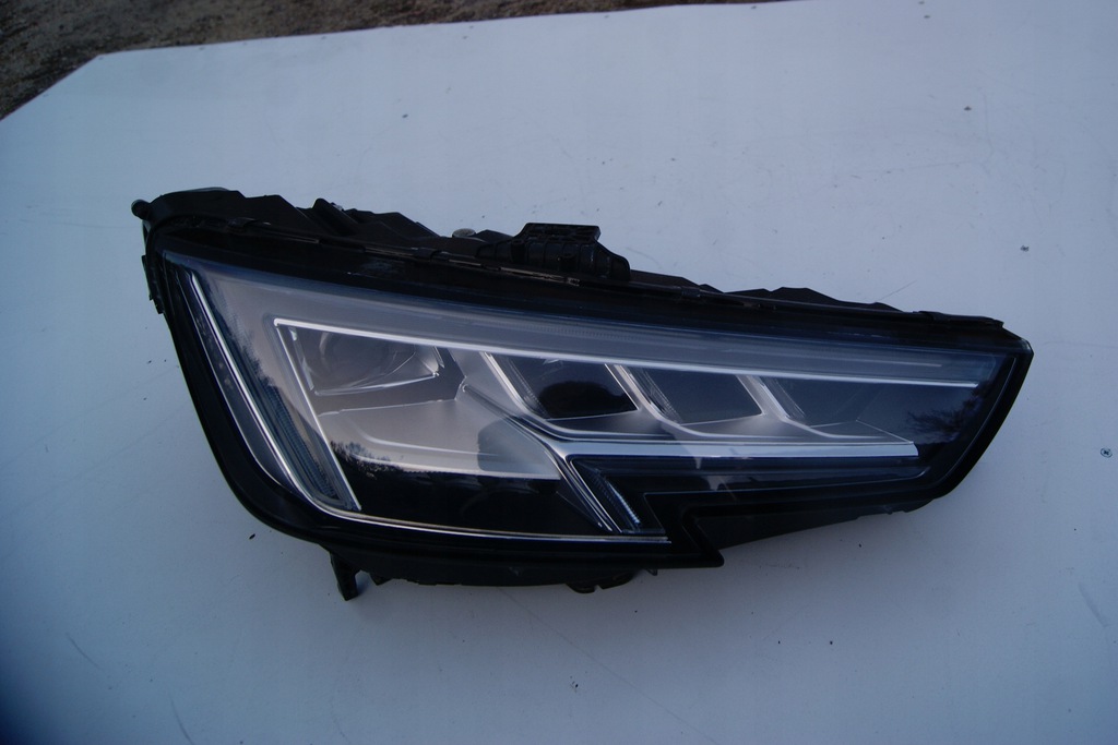 audi a4 b9 matrix full led faro der.. 8w0941036 (#)