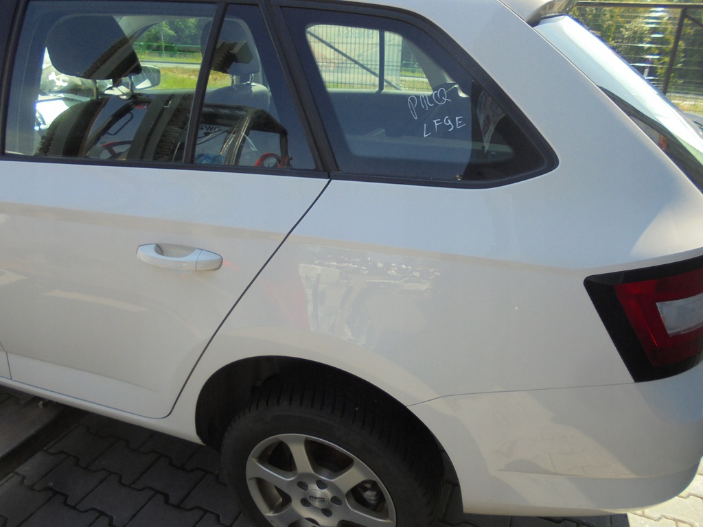 fabia iii 3 ranchera aleta corte trasero izq.  lf9e ($)