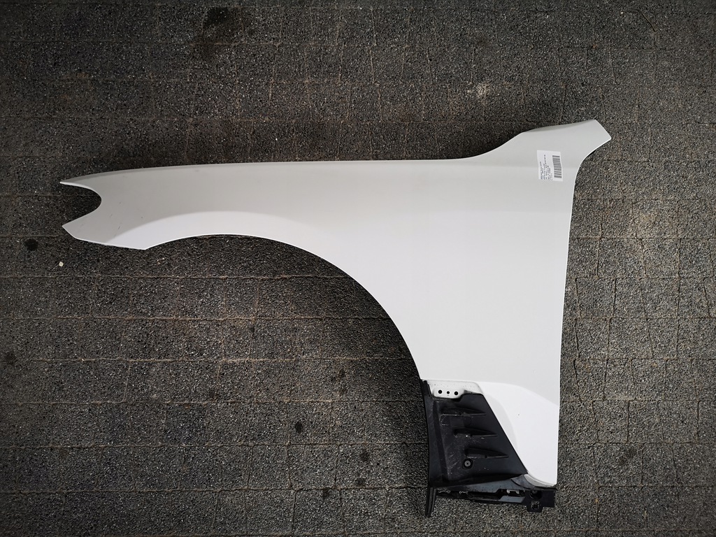 aleta izq.  bmw 6 g32 kolor a300 ($)