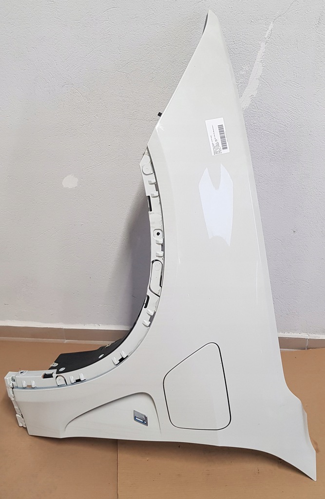 bmw x5 f15 aleta izq.  a300 plug in klapka ($)