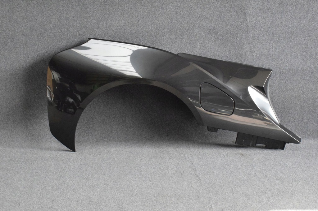 aleta der. trasero bmw i8 c23 ($)